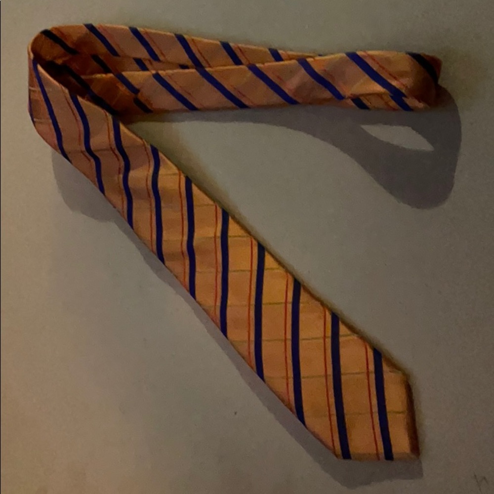 Silk tie